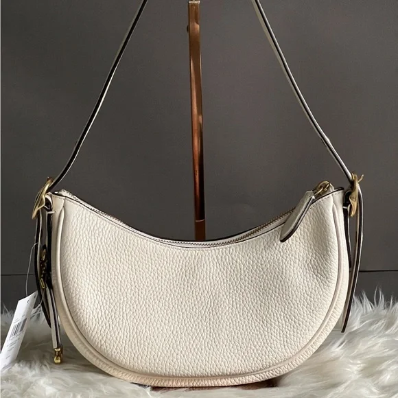 CC439 - Coach Luna Shoulder Bag - Picture 7 of 13